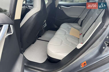 Лифтбек Tesla Model S 2014 в 