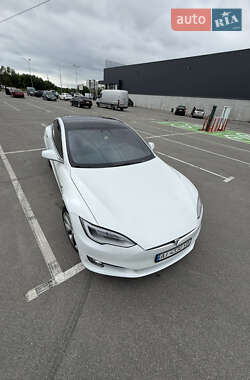 Лифтбек Tesla Model S 2020 в 
