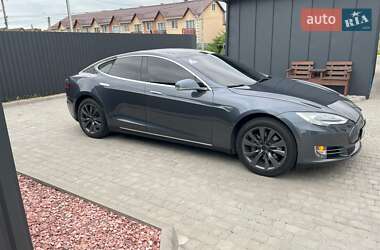 Лифтбек Tesla Model S 2015 в 