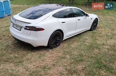 Лифтбек Tesla Model S 2017 в 