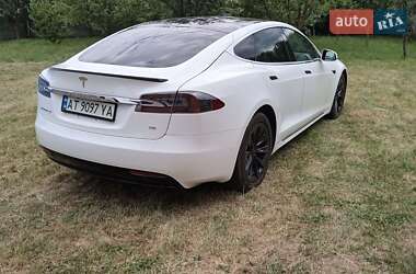 Лифтбек Tesla Model S 2017 в 