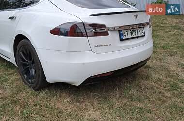 Лифтбек Tesla Model S 2017 в 