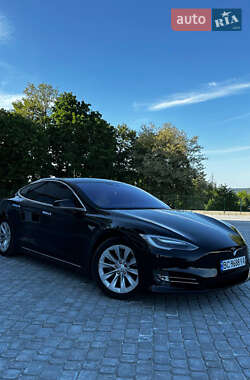 Лифтбек Tesla Model S 2016 в 