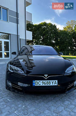 Лифтбек Tesla Model S 2016 в 