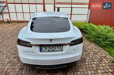 Лифтбек Tesla Model S 2014 в 