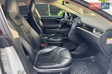 Лифтбек Tesla Model S 2014 в 