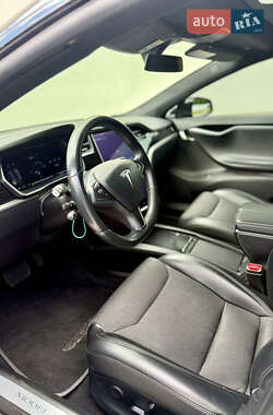 Лифтбек Tesla Model S 2018 в 
