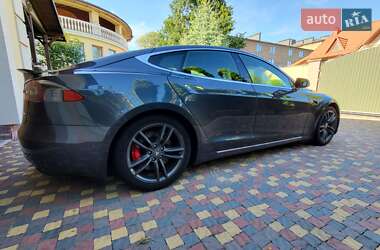 Ліфтбек Tesla Model S 2016 в Коломиї