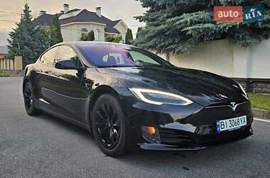 Лифтбек Tesla Model S 2017 в 