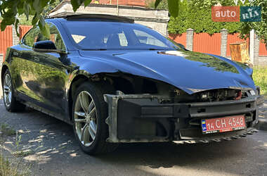 Лифтбек Tesla Model S 2013 в 