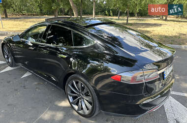 Лифтбек Tesla Model S 2014 в 