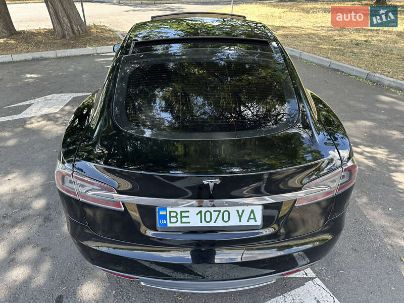 Лифтбек Tesla Model S 2014 в Николаеве
