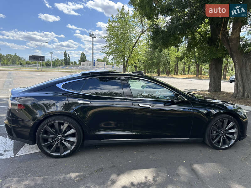 Лифтбек Tesla Model S 2014 в Николаеве