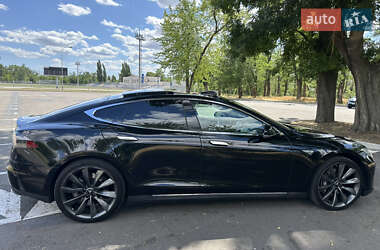 Лифтбек Tesla Model S 2014 в 