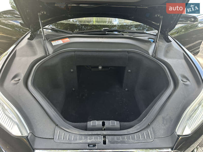 Лифтбек Tesla Model S 2014 в Николаеве