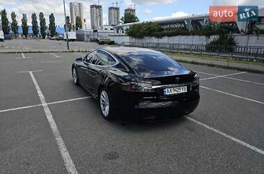 Лифтбек Tesla Model S 2018 в 