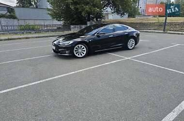 Лифтбек Tesla Model S 2018 в 