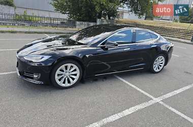 Лифтбек Tesla Model S 2018 в 