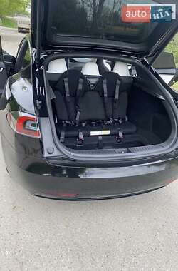 Лифтбек Tesla Model S 2018 в 