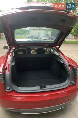 Ліфтбек Tesla Model S 2013 в 
