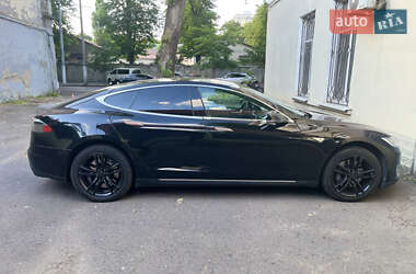 Лифтбек Tesla Model S 2012 в 