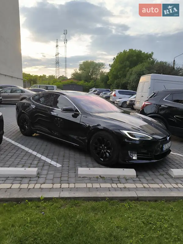 Tesla Model S 2017
