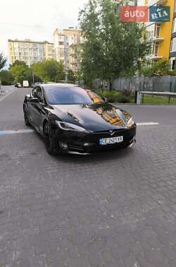 Лифтбек Tesla Model S 2017 в Черновцах
