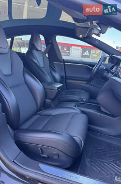 Ліфтбек Tesla Model S 2018 в 