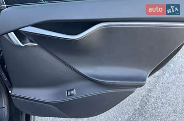 Ліфтбек Tesla Model S 2018 в 