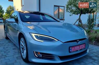 Лифтбек Tesla Model S 2016 в 