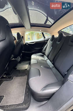 Лифтбек Tesla Model S 2013 в 