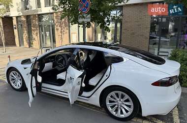 Лифтбек Tesla Model S 2017 в 