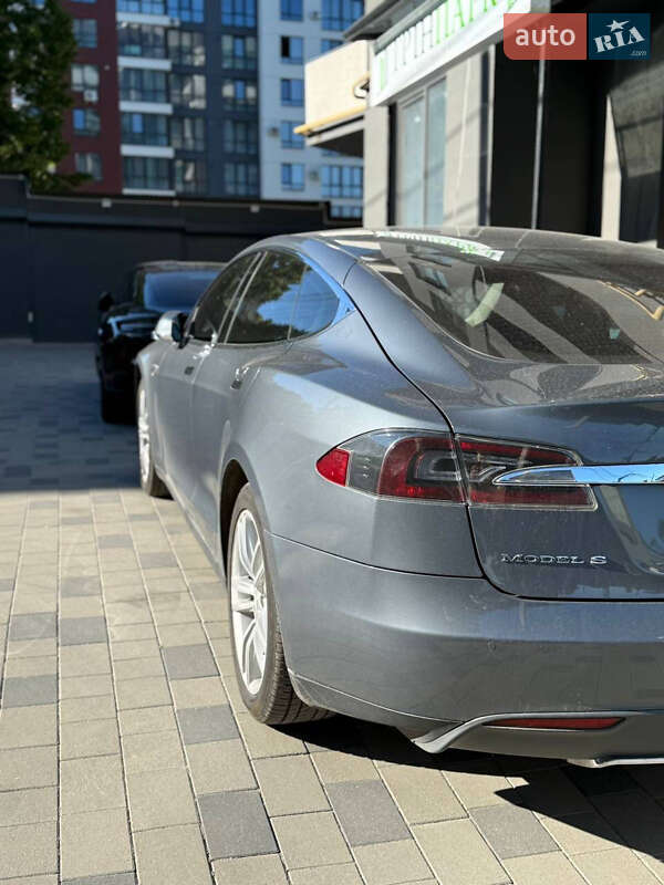 Ліфтбек Tesla Model S 2014 в Тернополі
