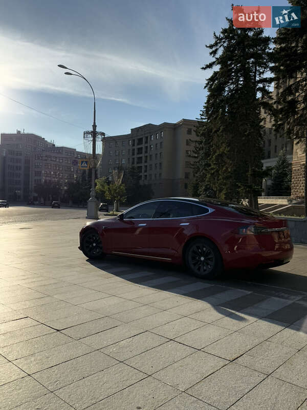 Лифтбек Tesla Model S 2018 в Харькове