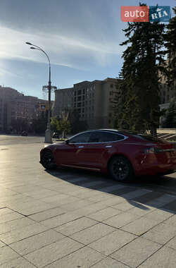 Лифтбек Tesla Model S 2018 в 