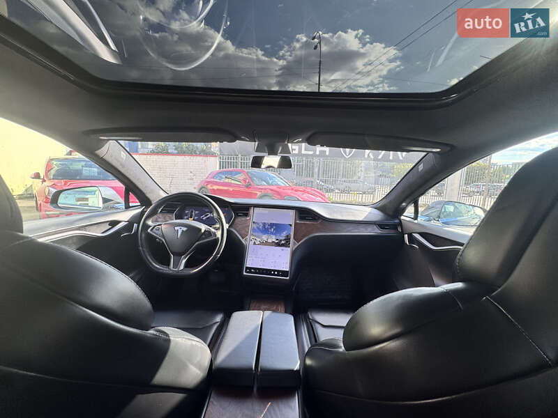 Ліфтбек Tesla Model S 2018 в Києві