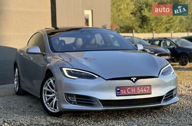 Лифтбек Tesla Model S 2017 в 