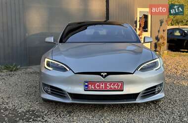 Лифтбек Tesla Model S 2017 в 