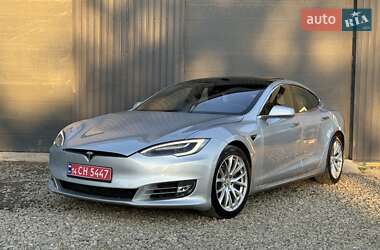 Лифтбек Tesla Model S 2017 в 