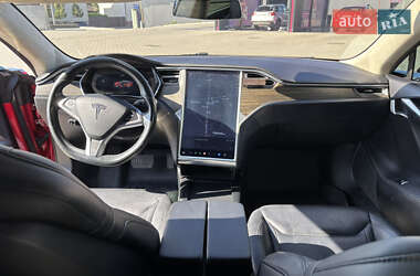 Лифтбек Tesla Model S 2016 в 
