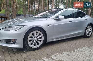 Лифтбек Tesla Model S 2016 в 