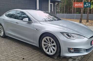 Лифтбек Tesla Model S 2016 в 