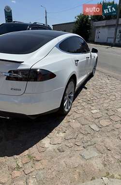 Ліфтбек Tesla Model S 2014 в Миколаєві