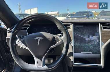 Лифтбек Tesla Model S 2015 в 