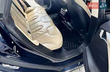 Лифтбек Tesla Model S 2013 в 