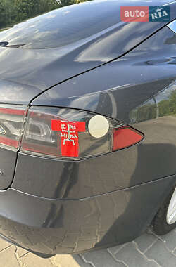 Ліфтбек Tesla Model S 2016 в 