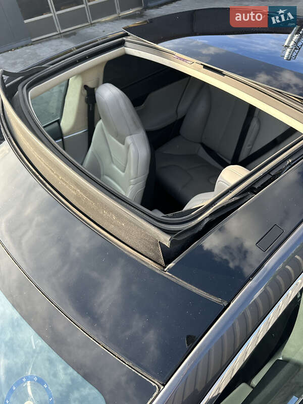 Лифтбек Tesla Model S 2016 в Полтаве фото 18 Лифтбек Tesla Model S 2016 в Полтаве