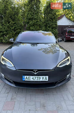 Ліфтбек Tesla Model S 2018 в 