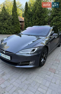 Ліфтбек Tesla Model S 2018 в 