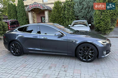 Ліфтбек Tesla Model S 2018 в 